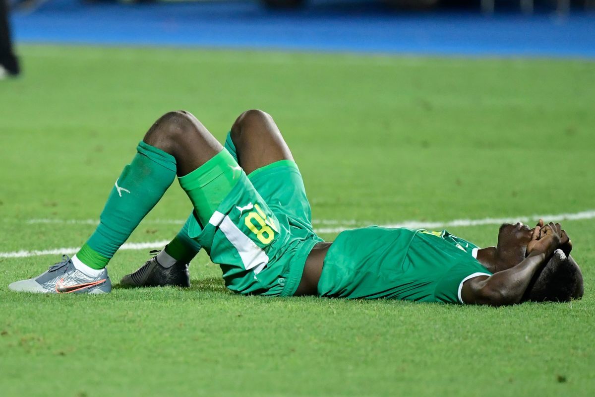topshot-fbl-afr-2019-match52-sen-alg-5d4c49bc6948d92f20000001.jpg