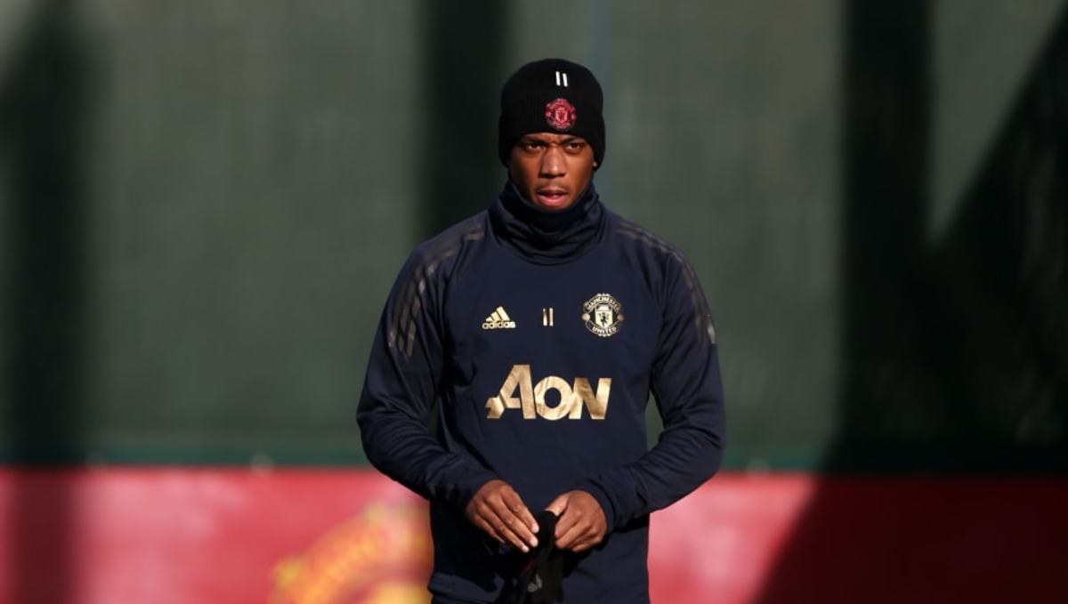 manchester-united-training-and-press-conference-5c6e6eba8fcaa1a8a6000012.jpg