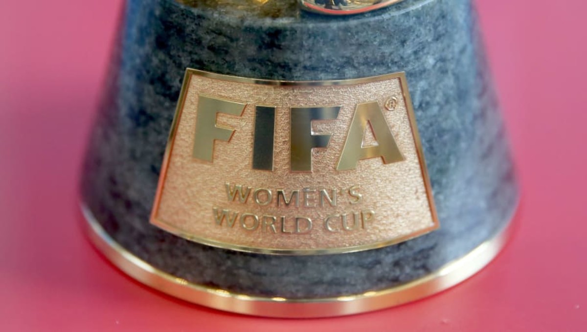 fifa-women-s-world-cup-trophy-tour-in-dortmund-5cbeda271fcb7ff0ad000010.jpg