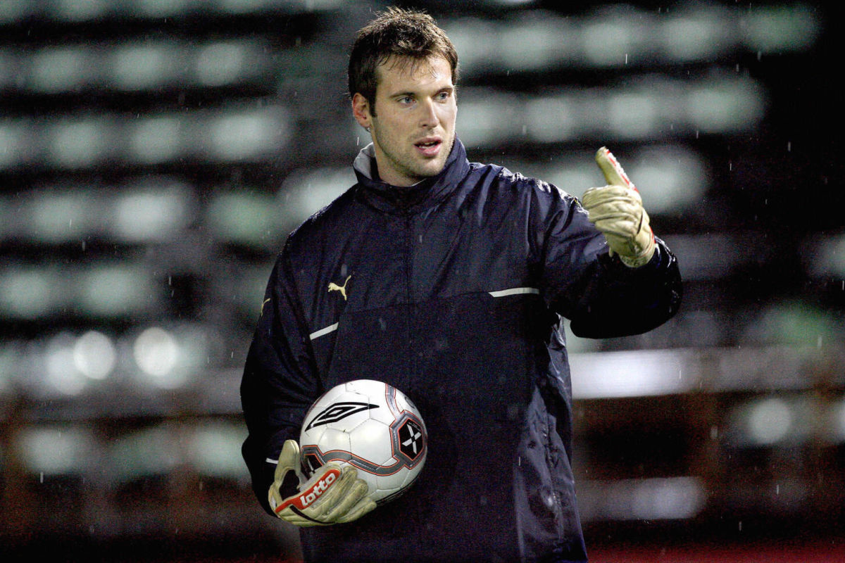 czech-s-chelsea-goalkeeper-petr-cech-dur-5c3edf42d74c6be4be000010.jpg