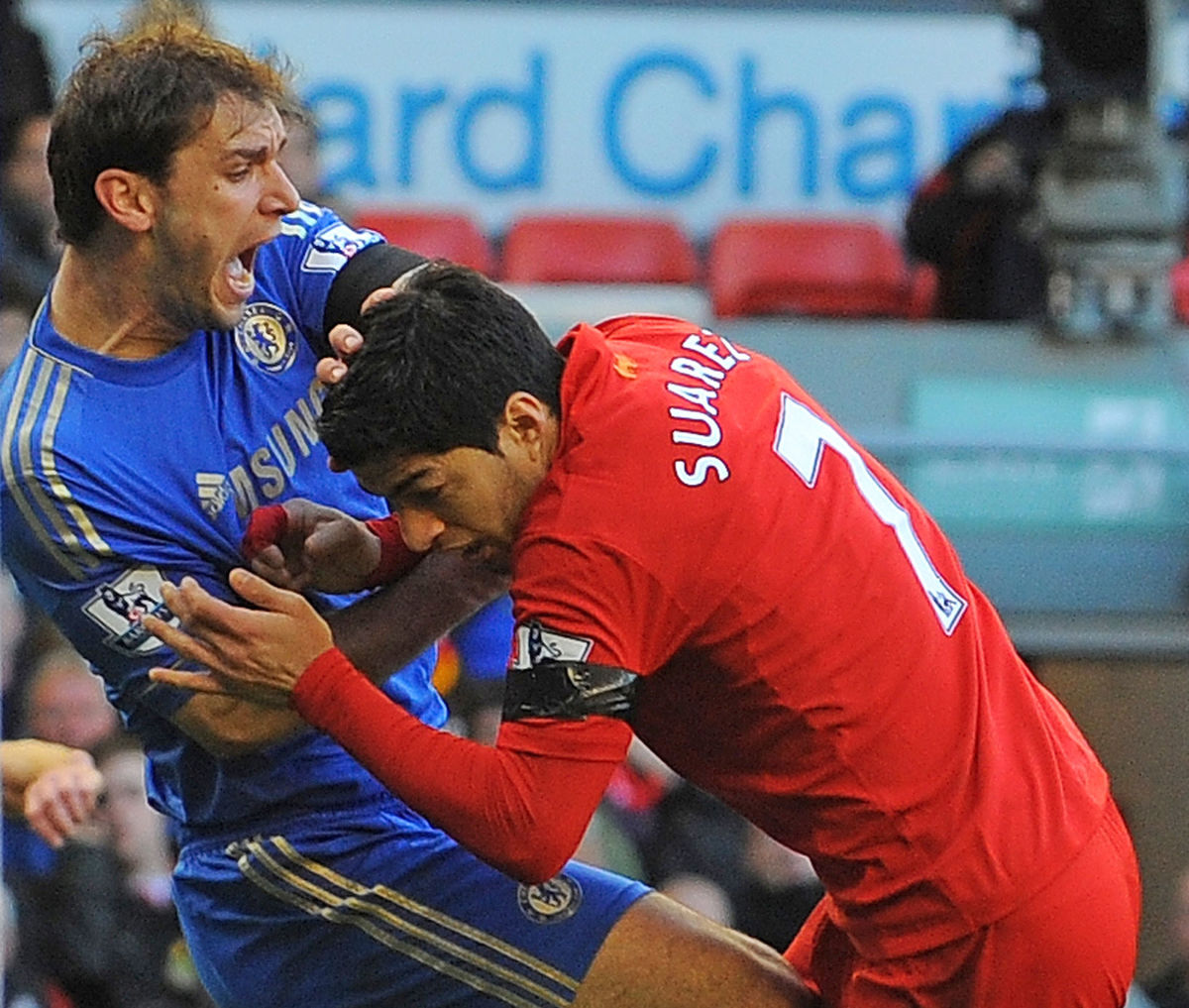 fbl-eng-pr-liverpool-chelsea-suarez-5d3c806a7224070fe1000001.jpg