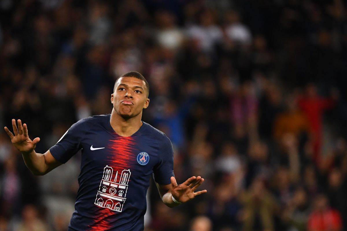 topshot-fbl-fra-ligue1-psg-monaco-5d26f9b6a6be1d5d28000001.jpg