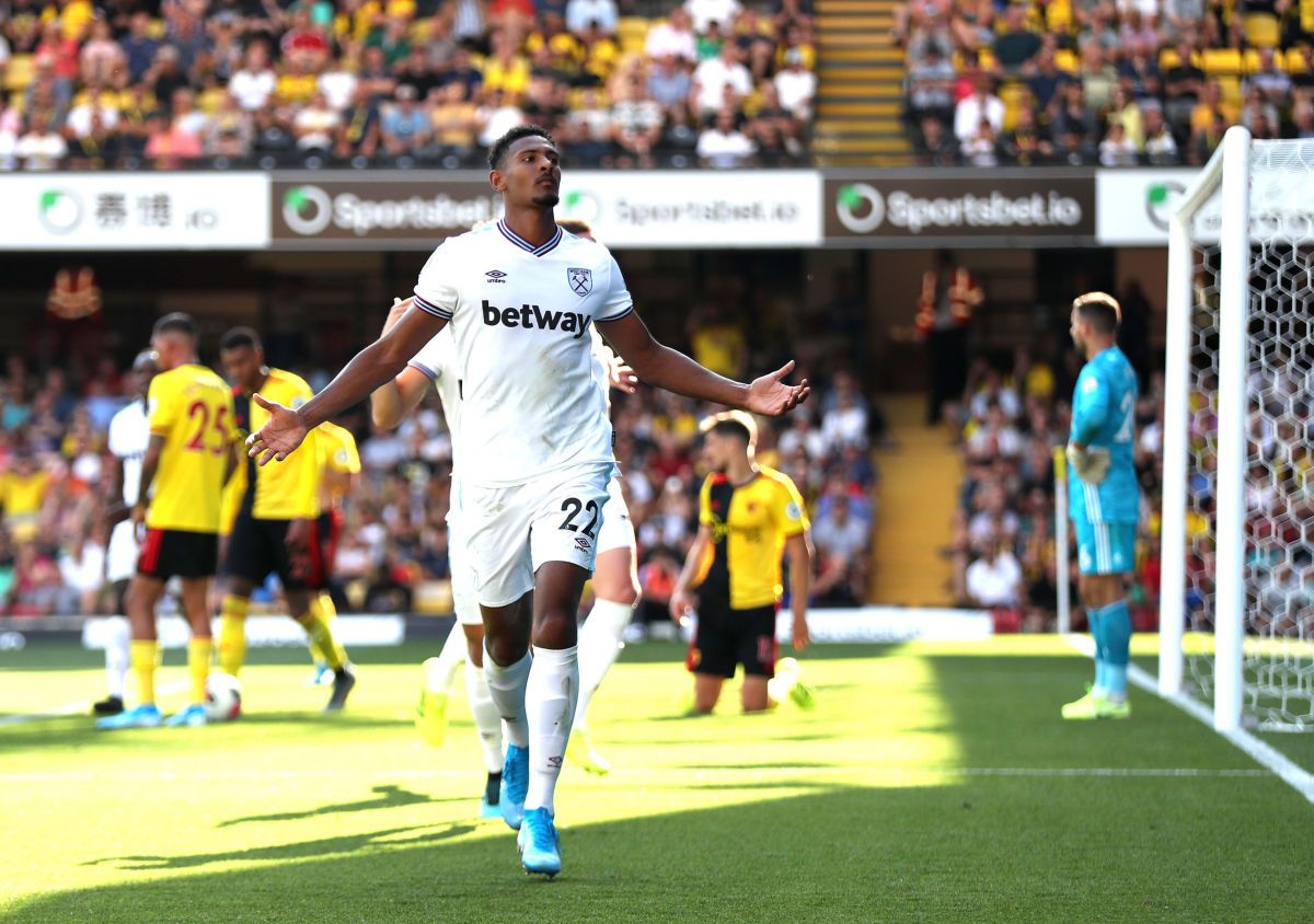 watford-fc-v-west-ham-united-premier-league-5d737cf8a0e8a6992d000002.jpg