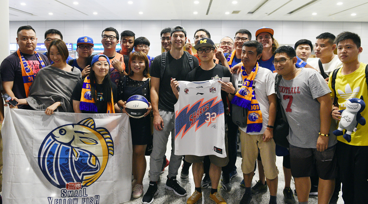 jimmer-fredette-fans-china.jpg