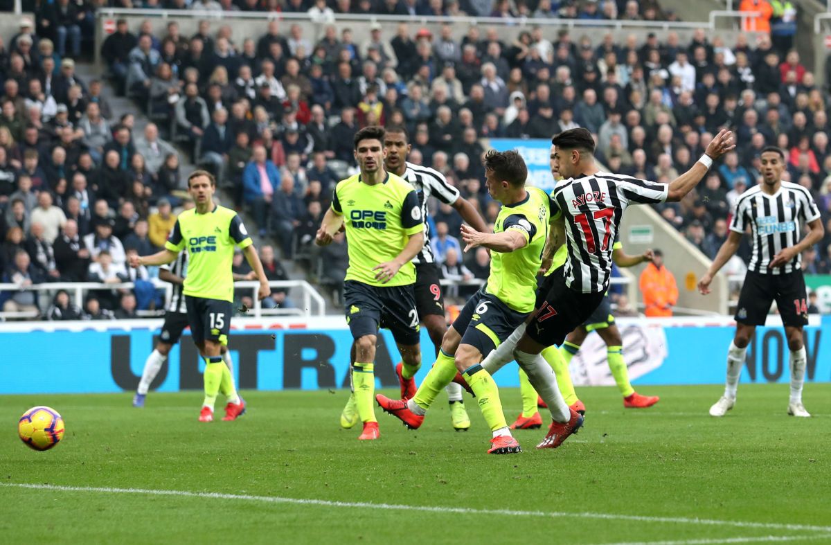 newcastle-united-v-huddersfield-town-premier-league-5c73c95969e4ad3c6f000001.jpg