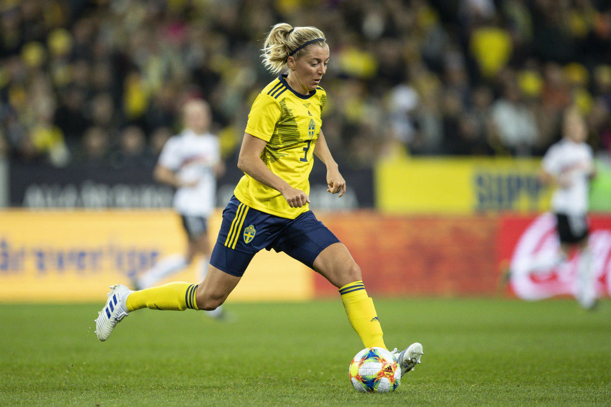 sweden-v-germany-women-s-international-friendly-5cfd2205fb1dc2755b000001.jpg
