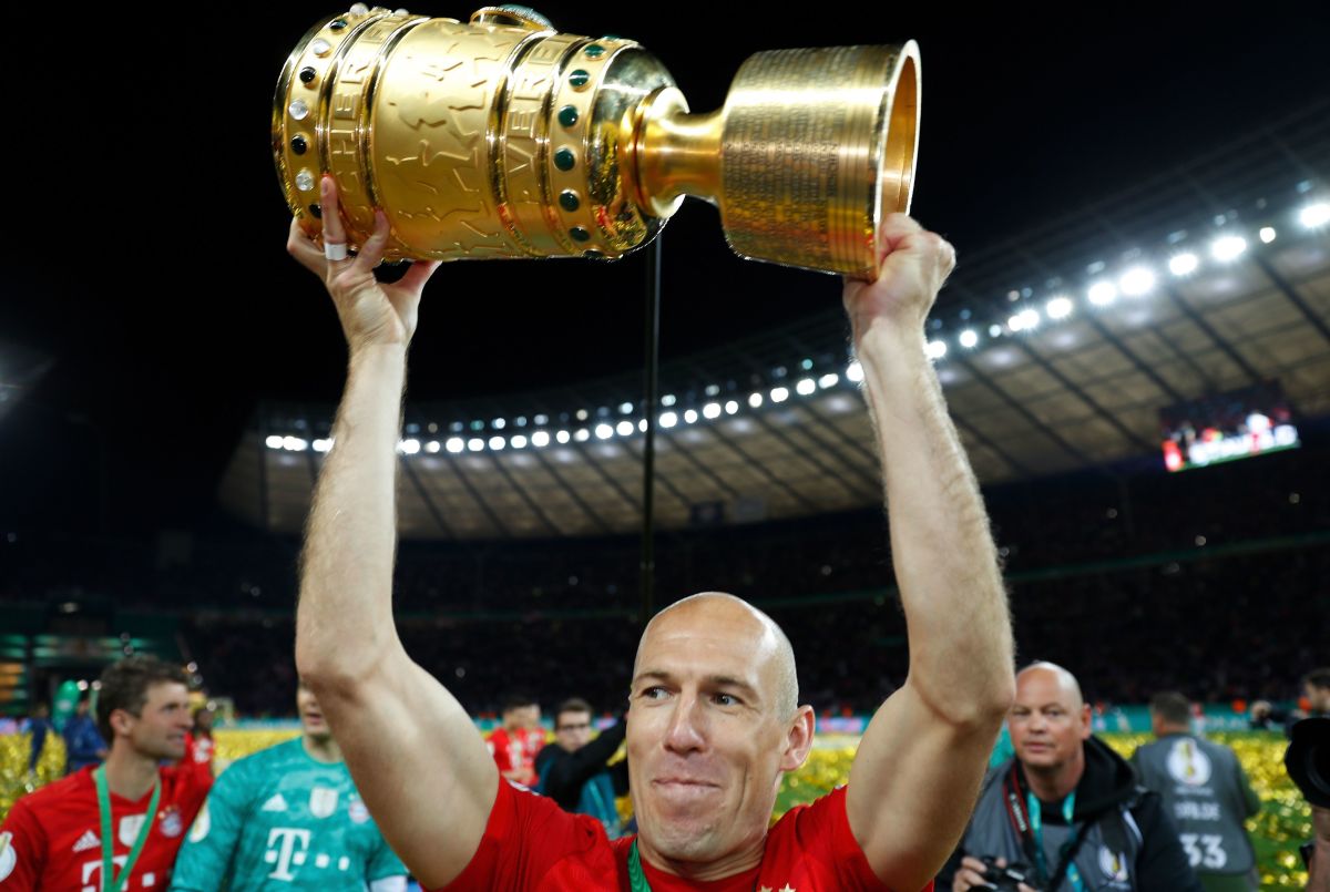 files-fbl-ger-cup-leipzig-bayern-munich-trophy-5d77c3fc51ff548b9f000001.jpg