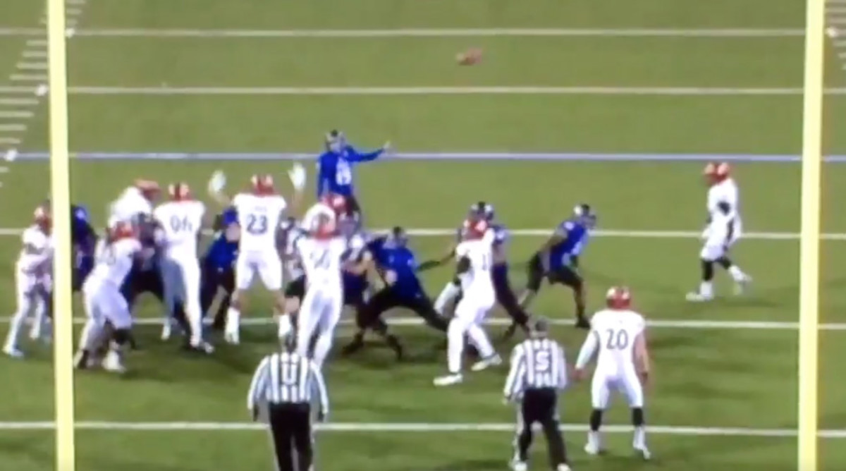 Bears' new kicker once doubledoinked a field goal through uprights