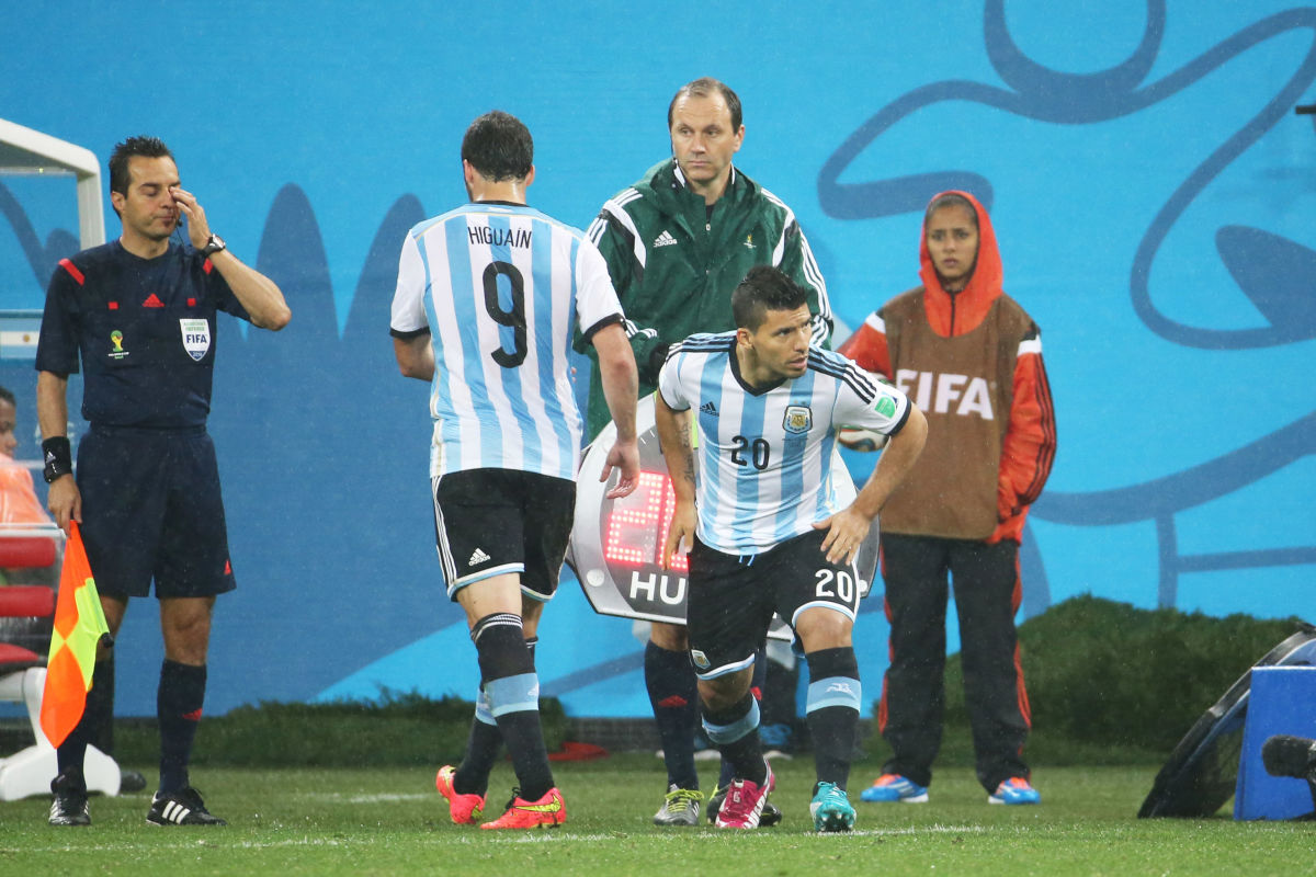 netherlands-v-argentina-semi-final-2014-fifa-world-cup-brazil-5c5910ecc2785e6873000001.jpg