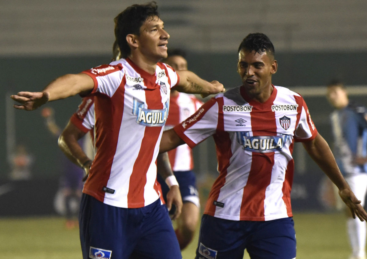 fbl-sudamericana-blooming-junior-5d08db8ca01574e7a6000001.jpg