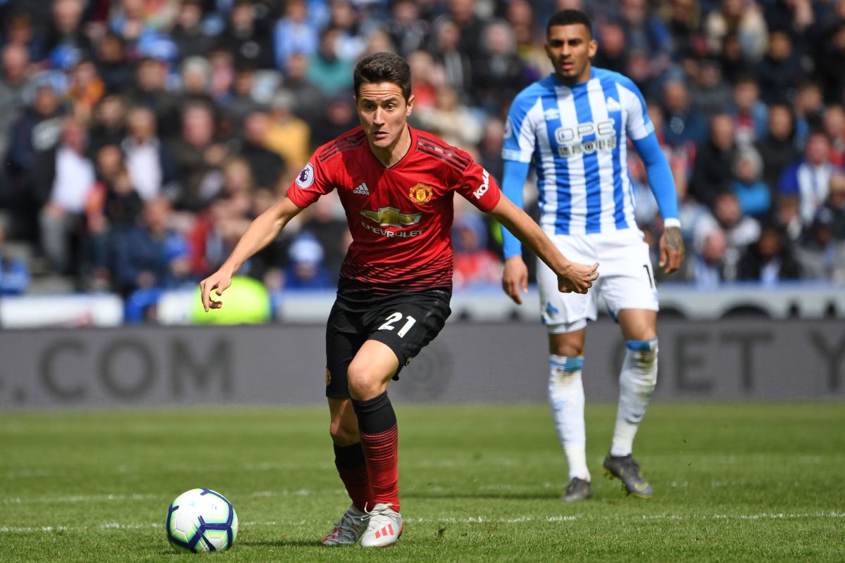 fbl-eng-pr-huddersfield-man-utd-5ce43fa3a4fe6c1544000001.jpg