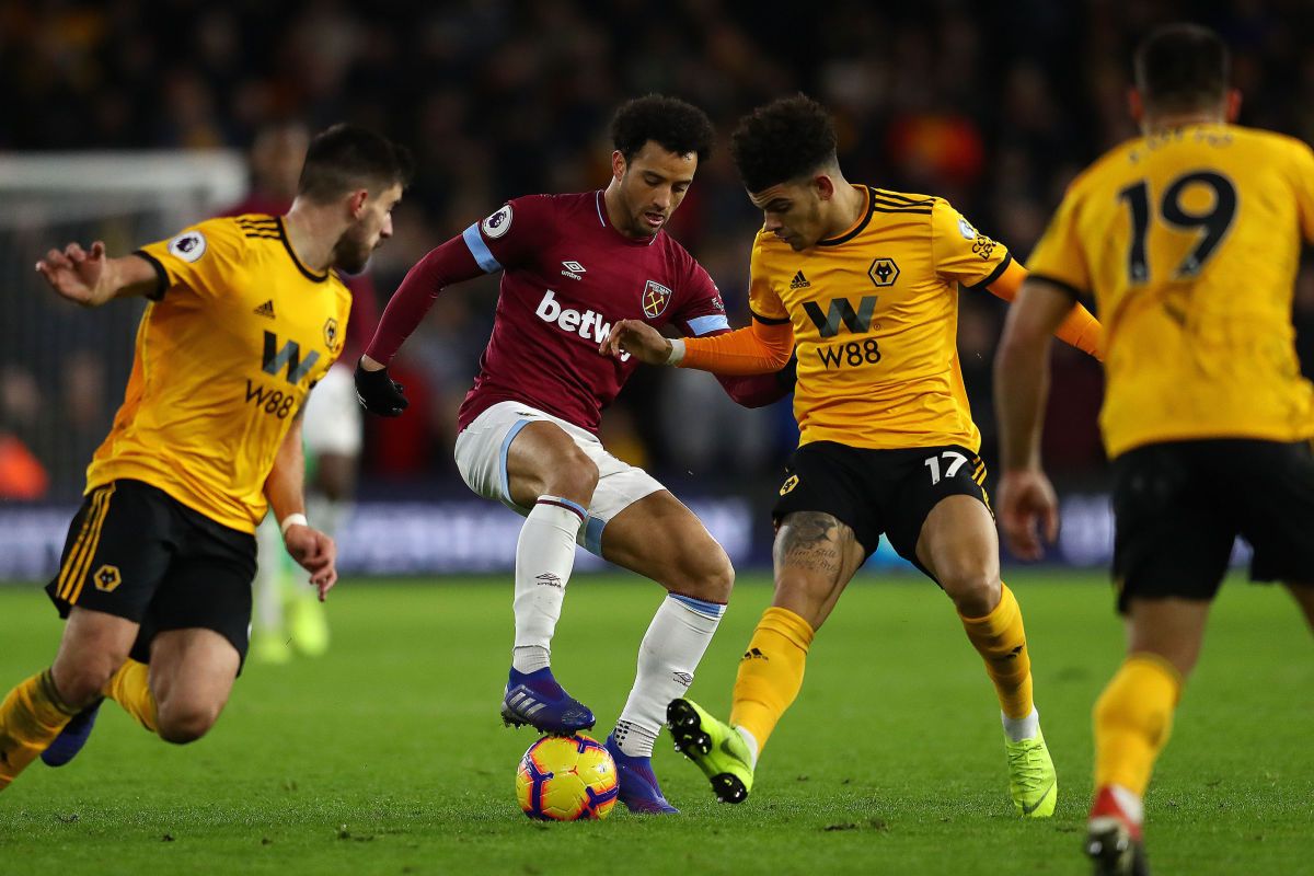 wolverhampton-wanderers-v-west-ham-united-premier-league-5c93b352dfd9d3d050000001.jpg
