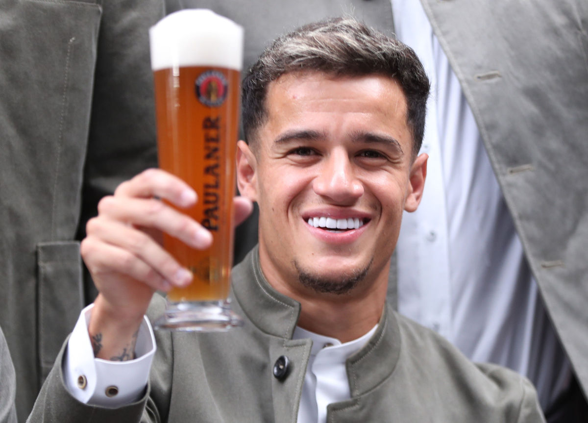 fc-bayern-muenchen-and-paulaner-photo-session-5d7393d5a0e8a6b605000001.jpg