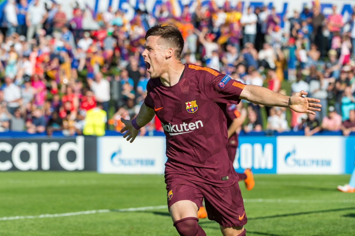 manchester-city-v-fc-barcelona-uefa-youth-league-semi-final-5d3d54937224076732000001.jpg