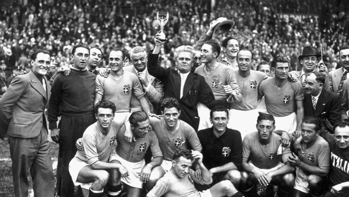 world-cup-1938-italy-team-cup-5d25ec558ba10f9113000001.jpg
