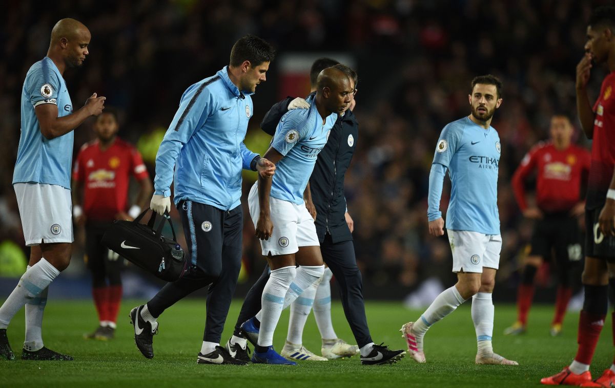 Pep Guardiola Provides Fernandinho Fitness Update Ahead of