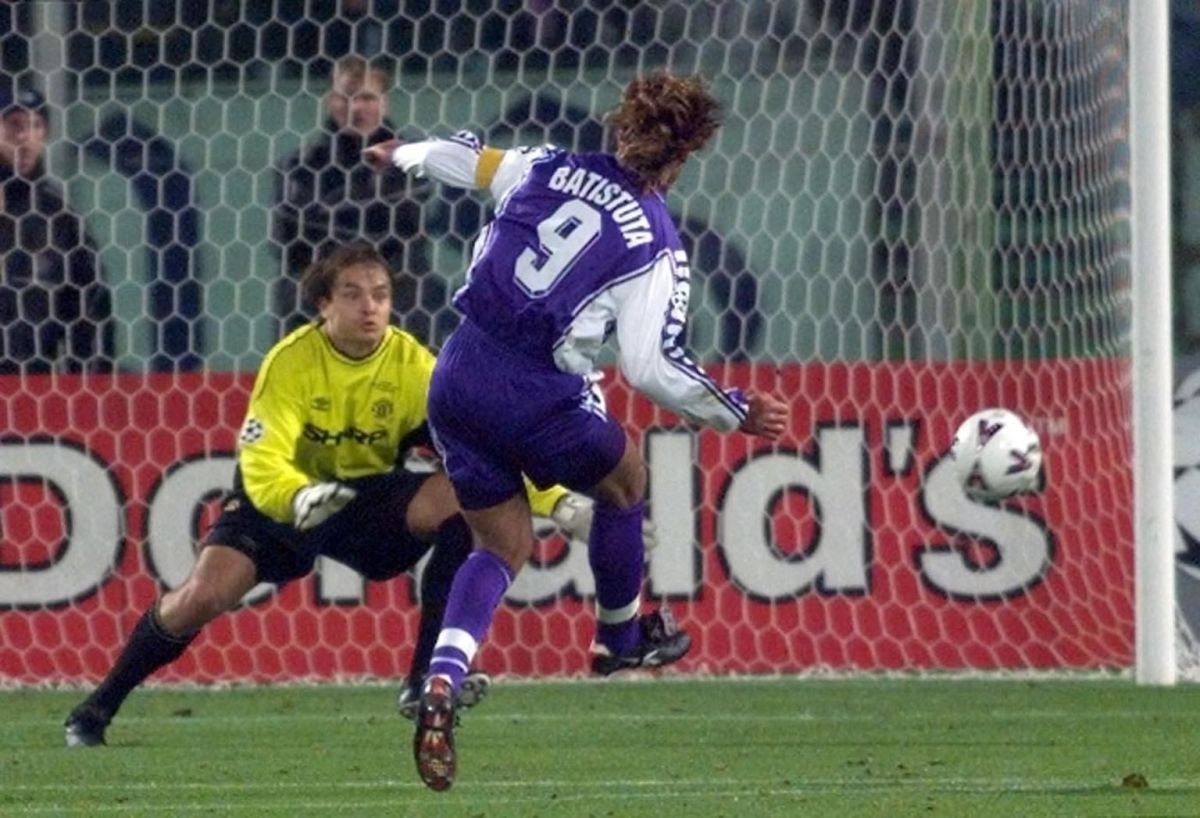 fiorentina-s-forward-argentinian-gabriel-batistuta-5c755dba66eb37a8b9000001.jpg