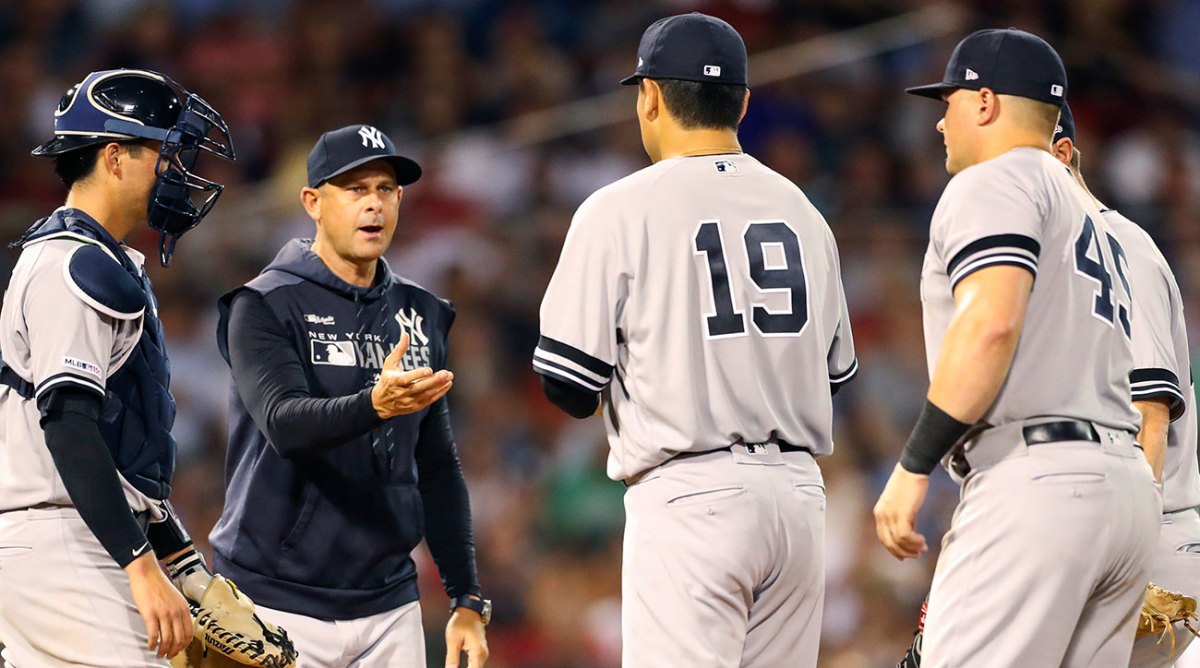 yankees-aaron-boone-mound-visit.jpg