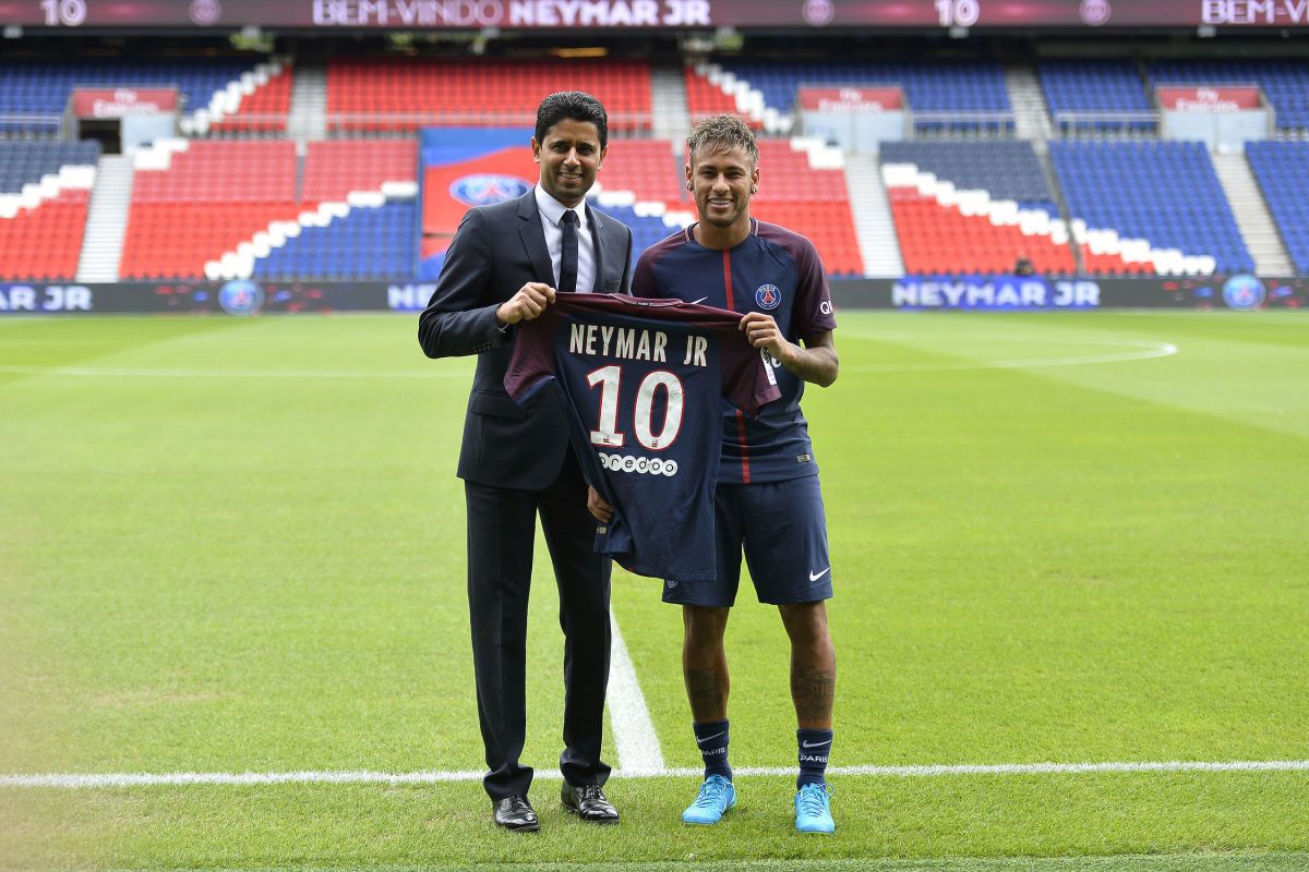 neymar-signs-for-psg-5d132ed591de1025e0000001.jpg