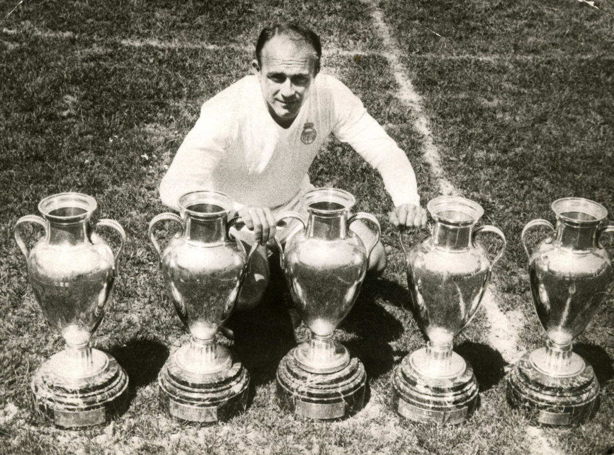 Alfredo Di Stefano Ode to the Man Who Surpassed All Records Sports Illustrated