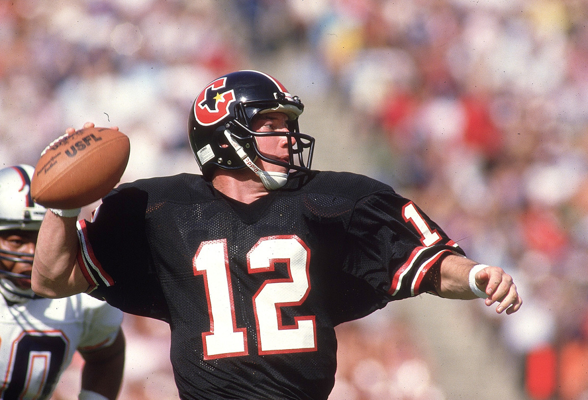 Today in Pro Football History: 1991: Bell Throws 5 TD Passes as Thunder  Edge Riders in WLAF Debut