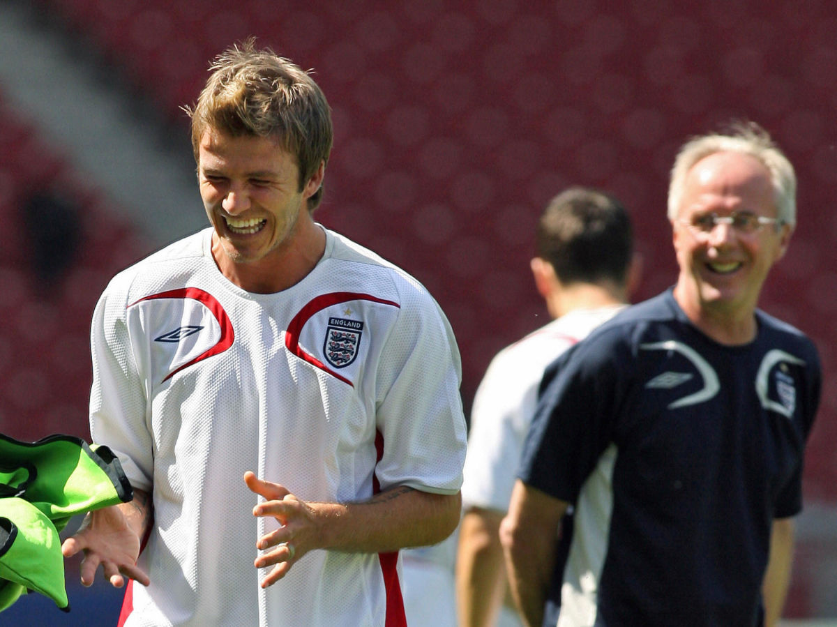 english-midfielder-david-beckham-l-lau-5d03a20864c8a77319000001.jpg