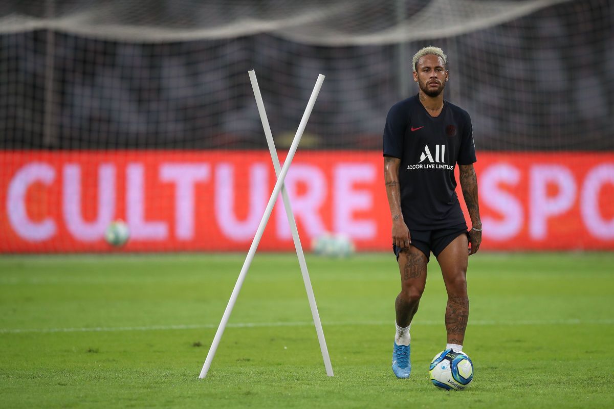 paris-saint-germain-v-stade-rennais-fc-pre-game-training-5d45a404ade6af8bb7000001.jpg