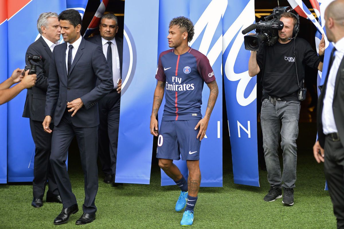 neymar-signs-for-psg-5d458e02ade6af549f000001.jpg