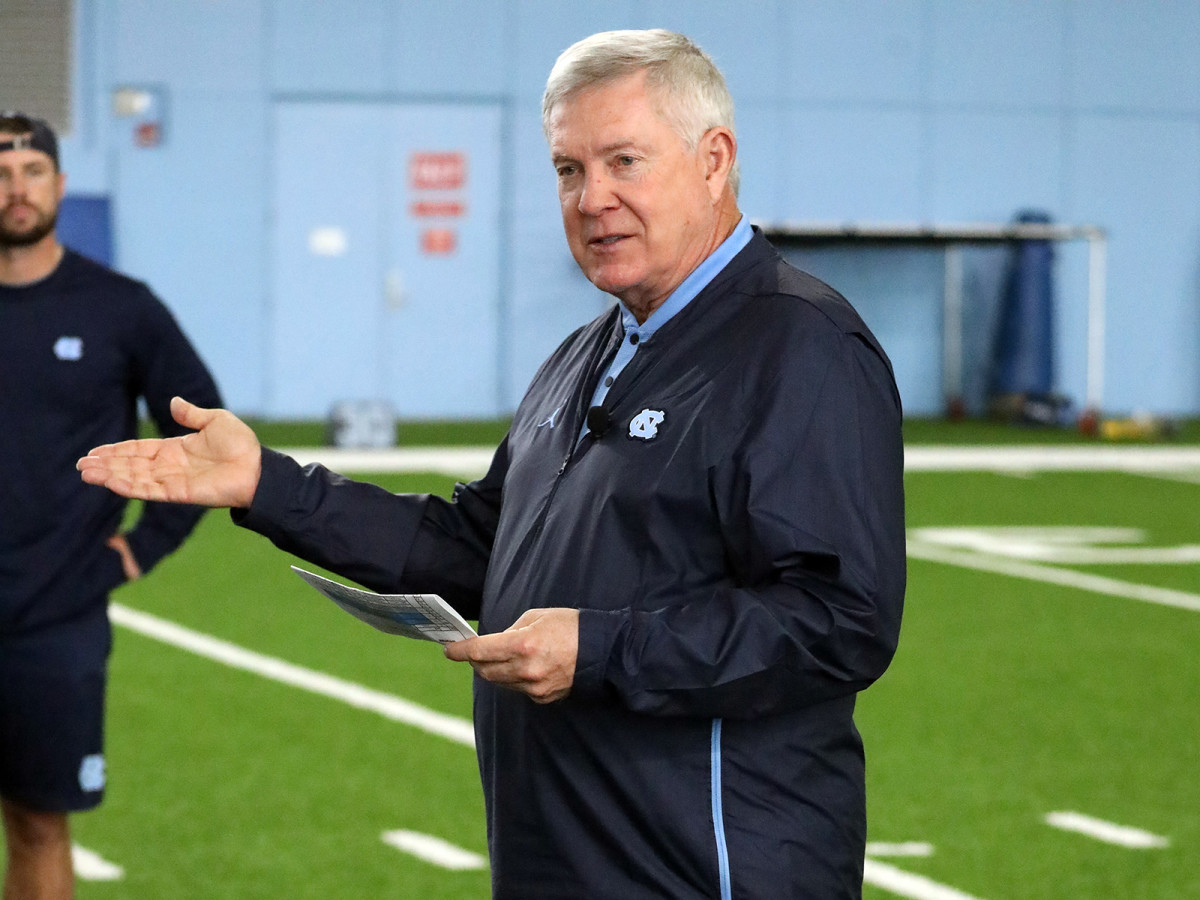 mack-brown-unc-coach-spring-practice.jpg