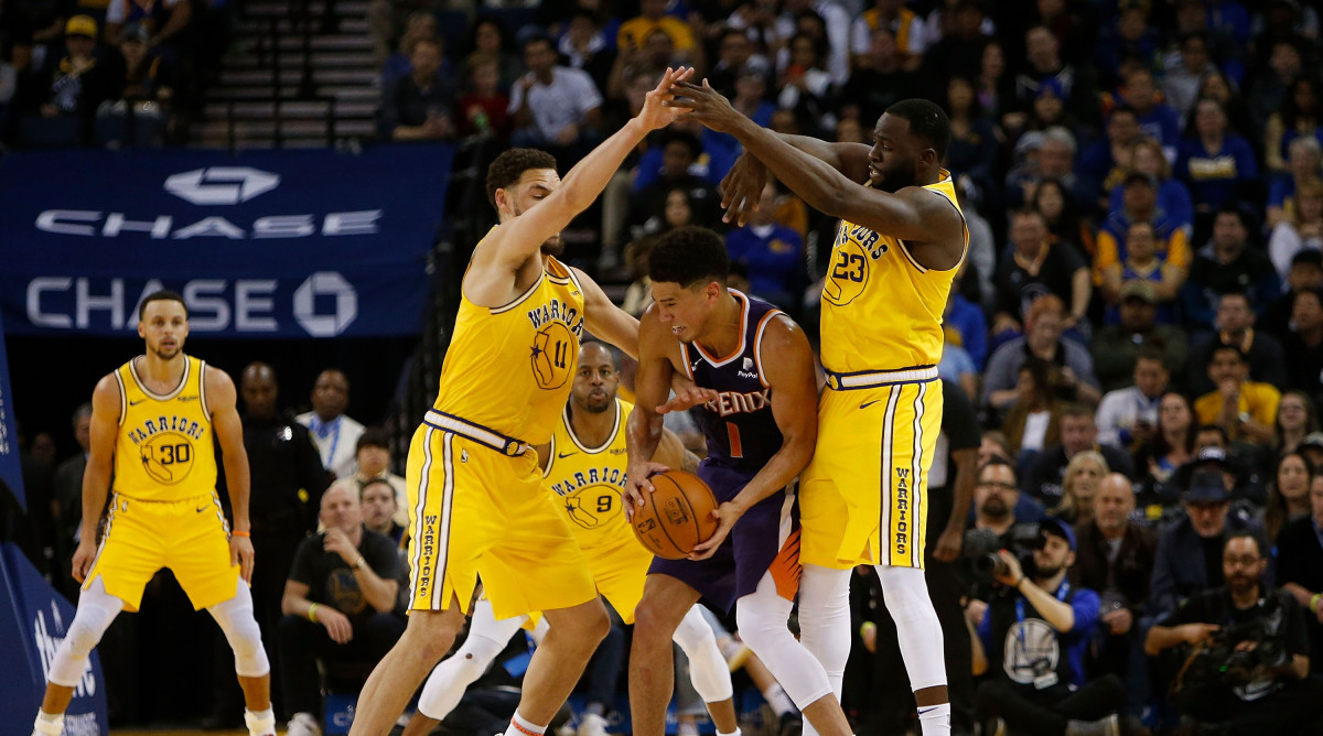 Devin Booker gets upset after being doubleteamed in open