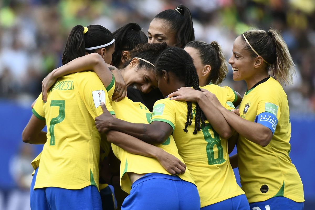 fbl-wc-2019-women-match6-bra-jam-5cfd2390b717769197000001.jpg