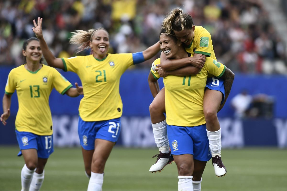 fbl-wc-2019-women-match6-bra-jam-5cfd23b9b71776179f000001.jpg