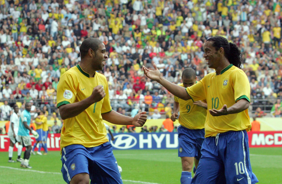 brazilian-forward-adriano-l-celebratin-5d10c6247e9026463d000001.jpg