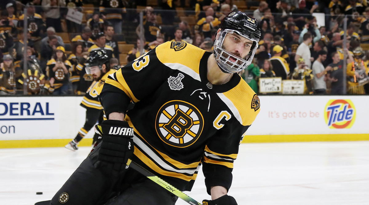 Zdeno Chara reveals he broke his jaw in multiple places in