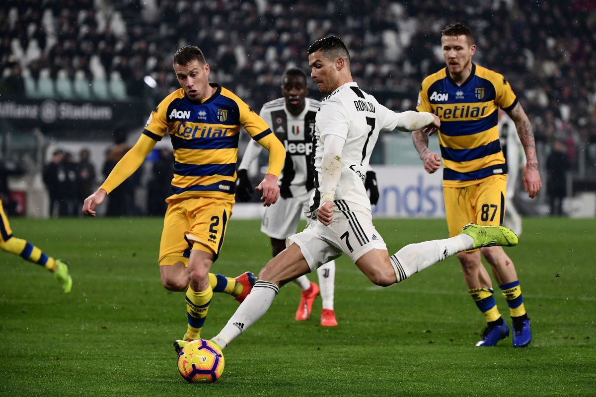 fbl-ita-seriea-juventus-parma-5c56c97fb0735d75f5000001.jpg