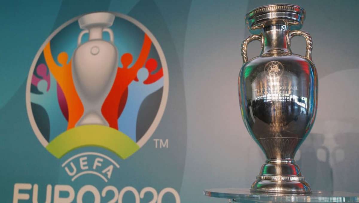 uefa-euro-roma-2020-official-logo-unveiling-5d724a55a0e8a6a242000001.jpg
