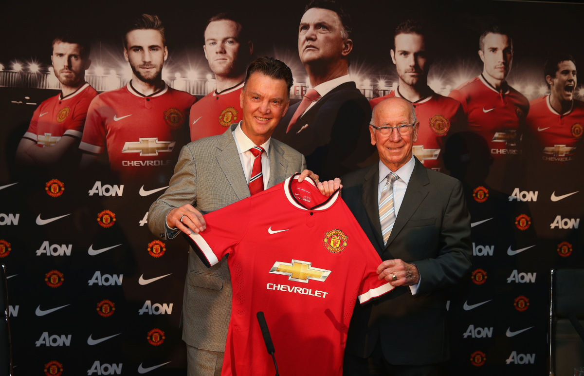 louis-van-gaal-unveiled-as-new-manchester-united-manager-5c9b4690f9cbd36c0700000d.jpg