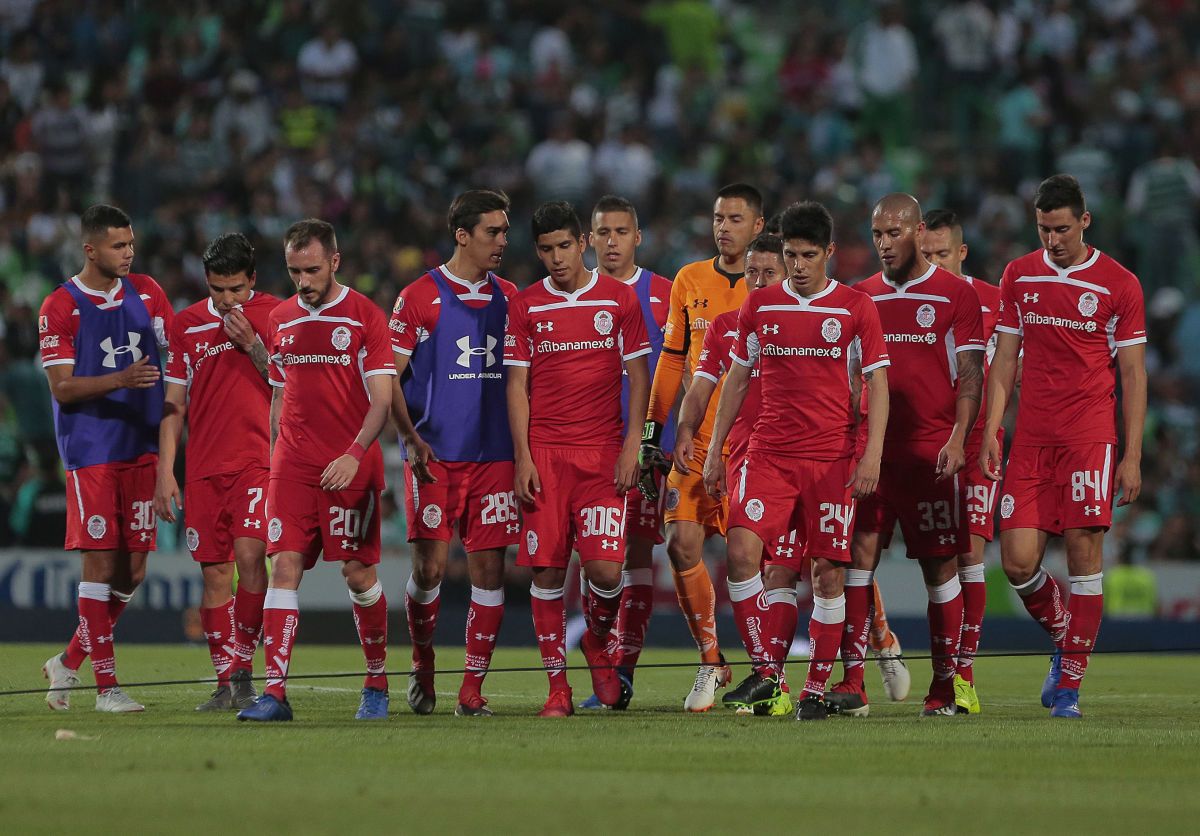 santos-laguna-v-toluca-torneo-clausura-2019-liga-mx-5c7375353460d6a362000001.jpg