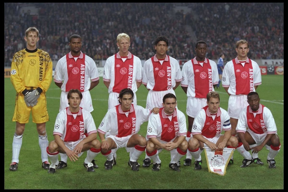 the-ajax-team-line-up-5cae0c5b192e056eb2000001.jpg