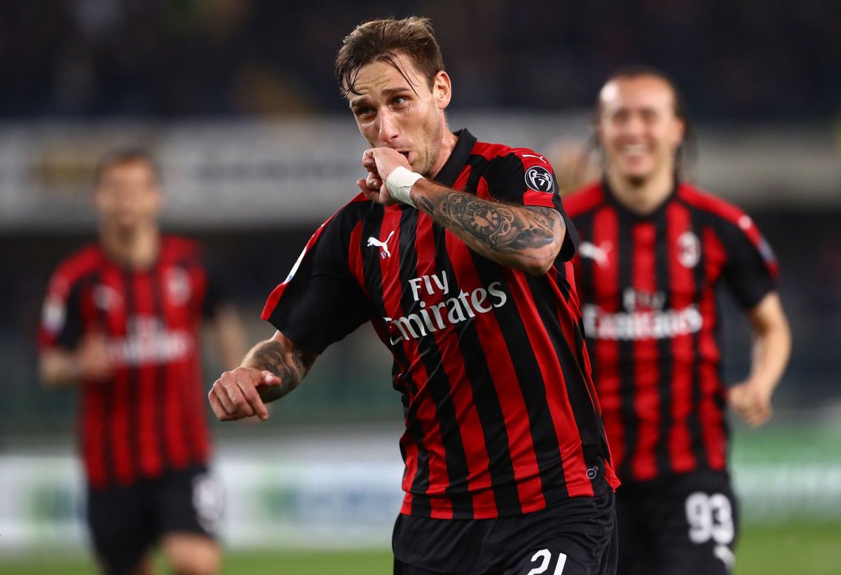 chievo-verona-v-ac-milan-serie-a-5c9fbaf6a28666f3f5000001.jpg