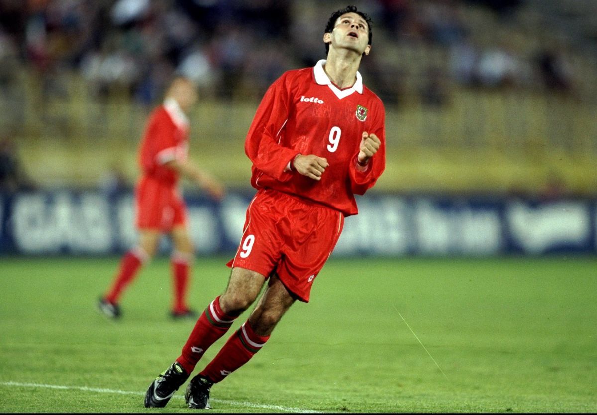 ryan-giggs-5d17dbfaaca44947fe000001.jpg