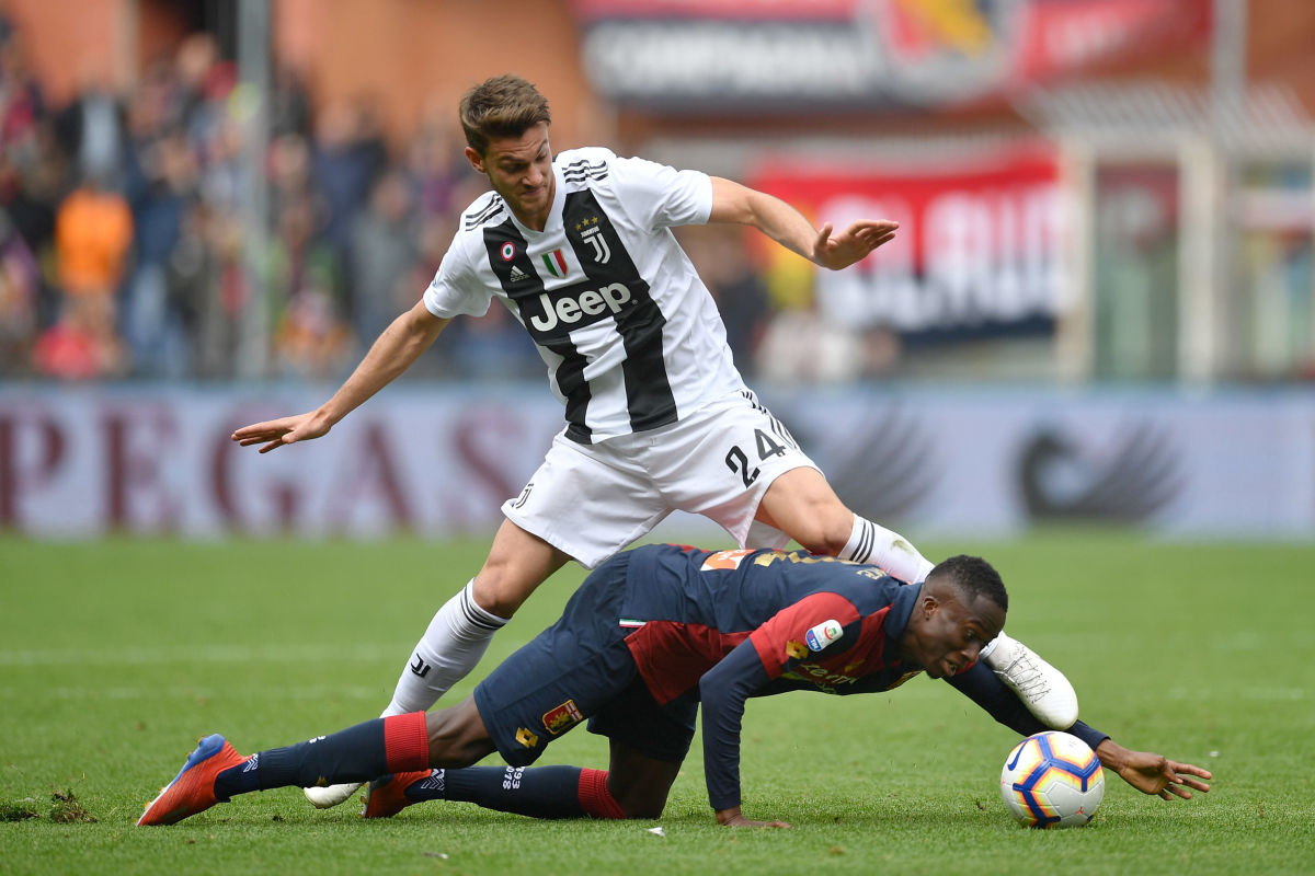 genoa-cfc-v-juventus-serie-a-5d4a8300c64068f413000001.jpg