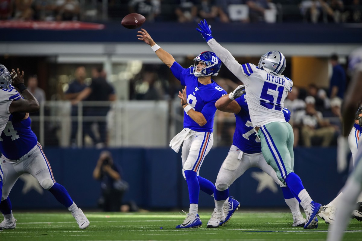 Sep 8, 2019; Arlington, TX, USA; New York Giants rookie quarterback Daniel Jones (8) makes his NFL debut during the game against the Dallas Cowboys AT&T Stadium.