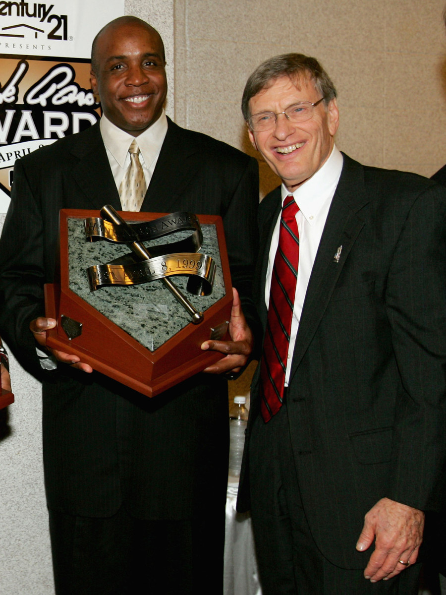 bonds-selig-award.jpg