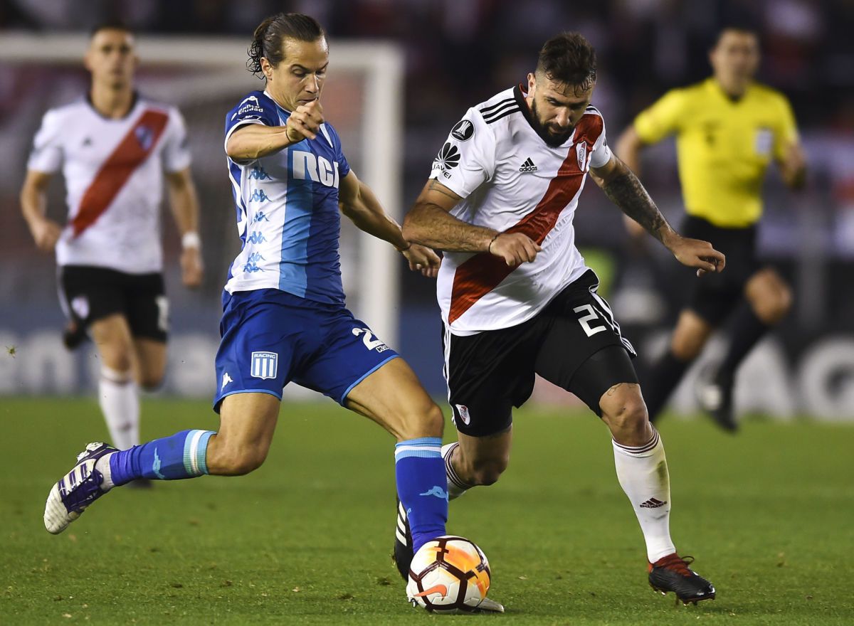 river-plate-v-racing-club-copa-conmebol-libertadores-2018-5d5714f717f05b8887000001.jpg