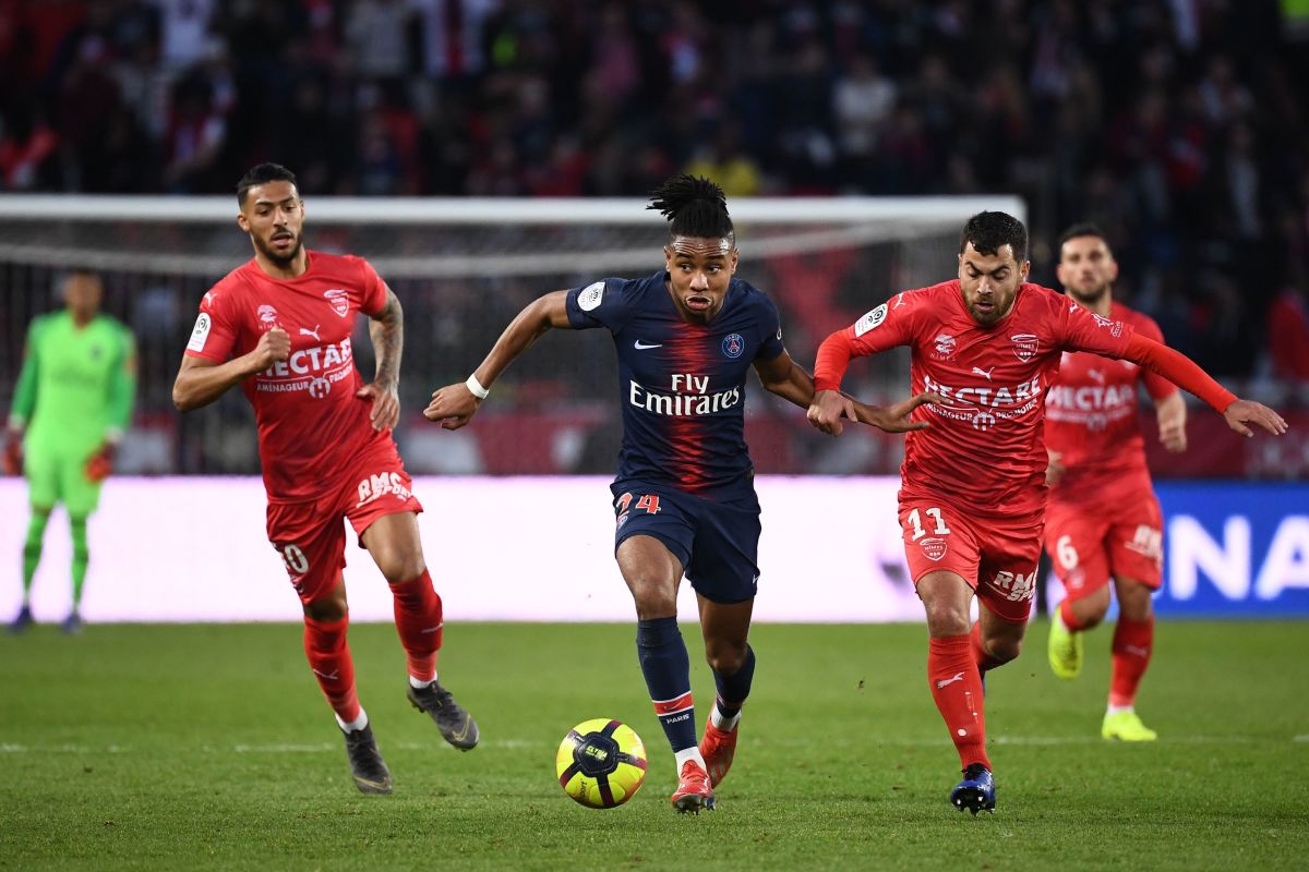 fbl-fra-ligue1-psg-nimes-5d120c5802554094a5000001.jpg