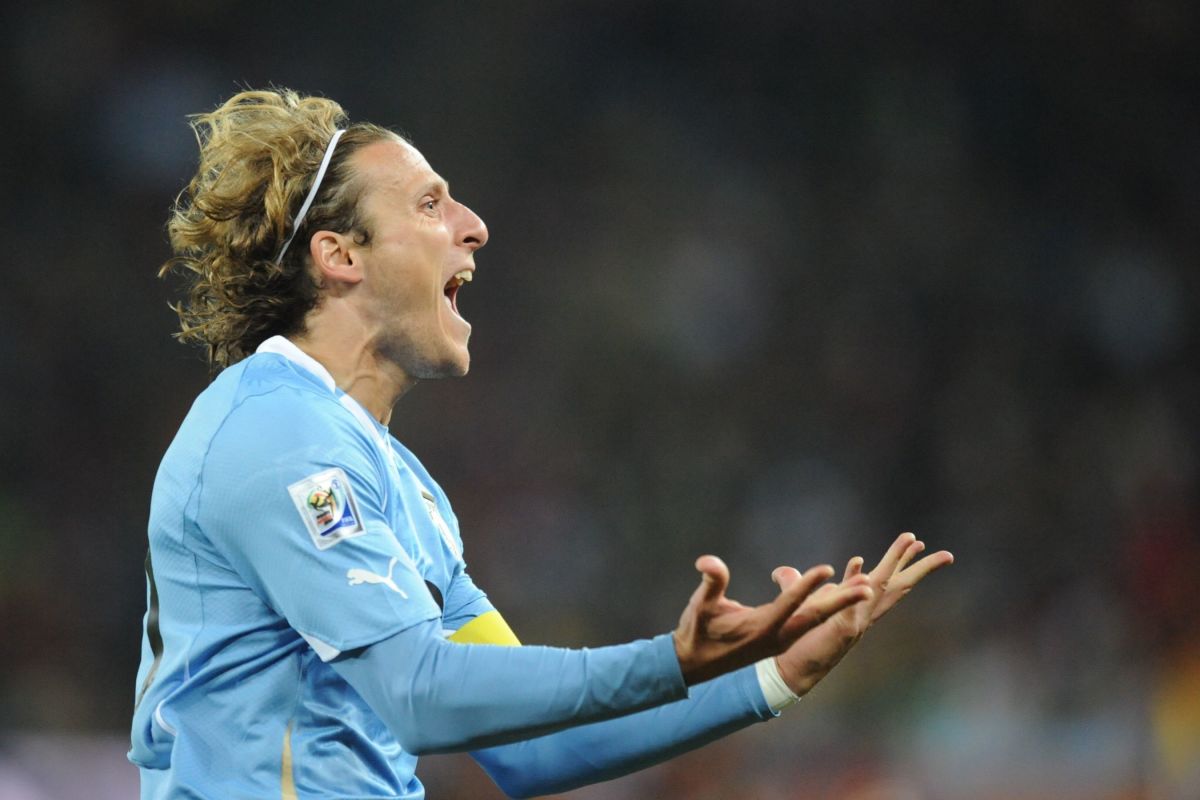 uruguay-s-striker-diego-forlan-celebrate-5d4ac68c4081970697000003.jpg