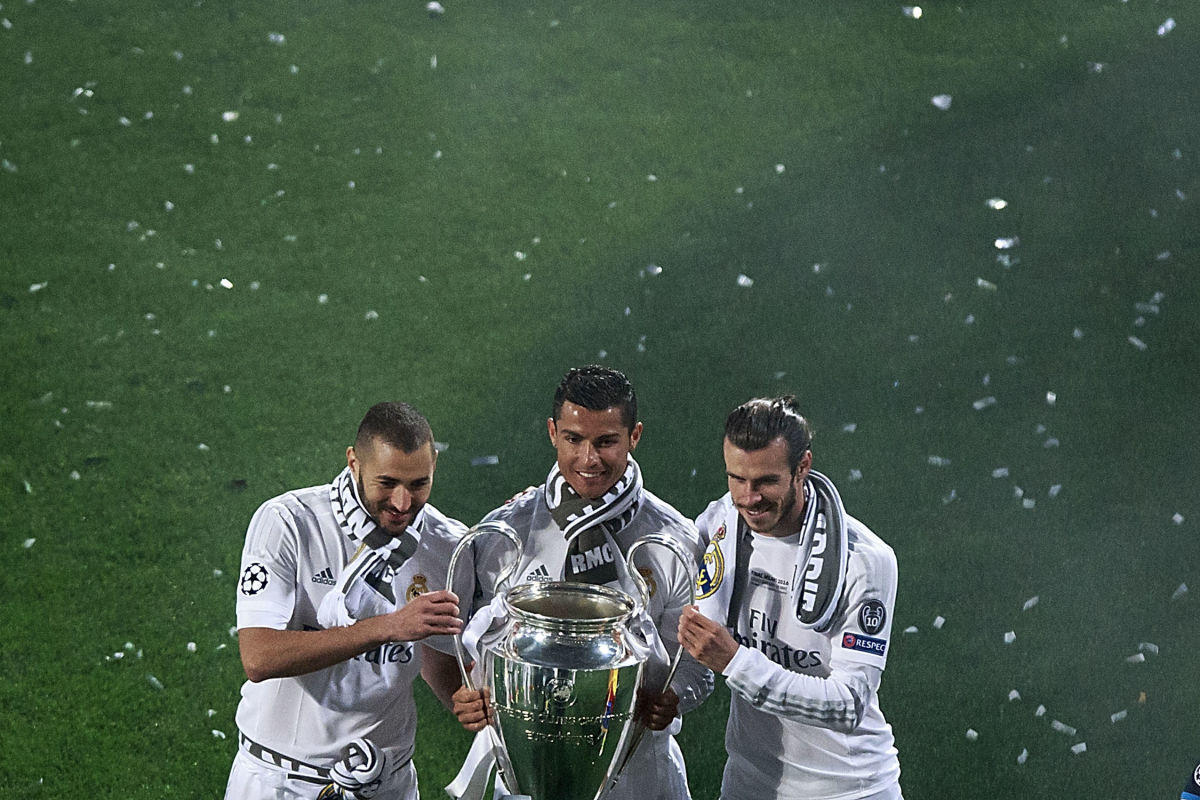 real-madrid-celebrate-after-they-win-champions-league-final-5d0a0880f12f9a76b4000001.jpg