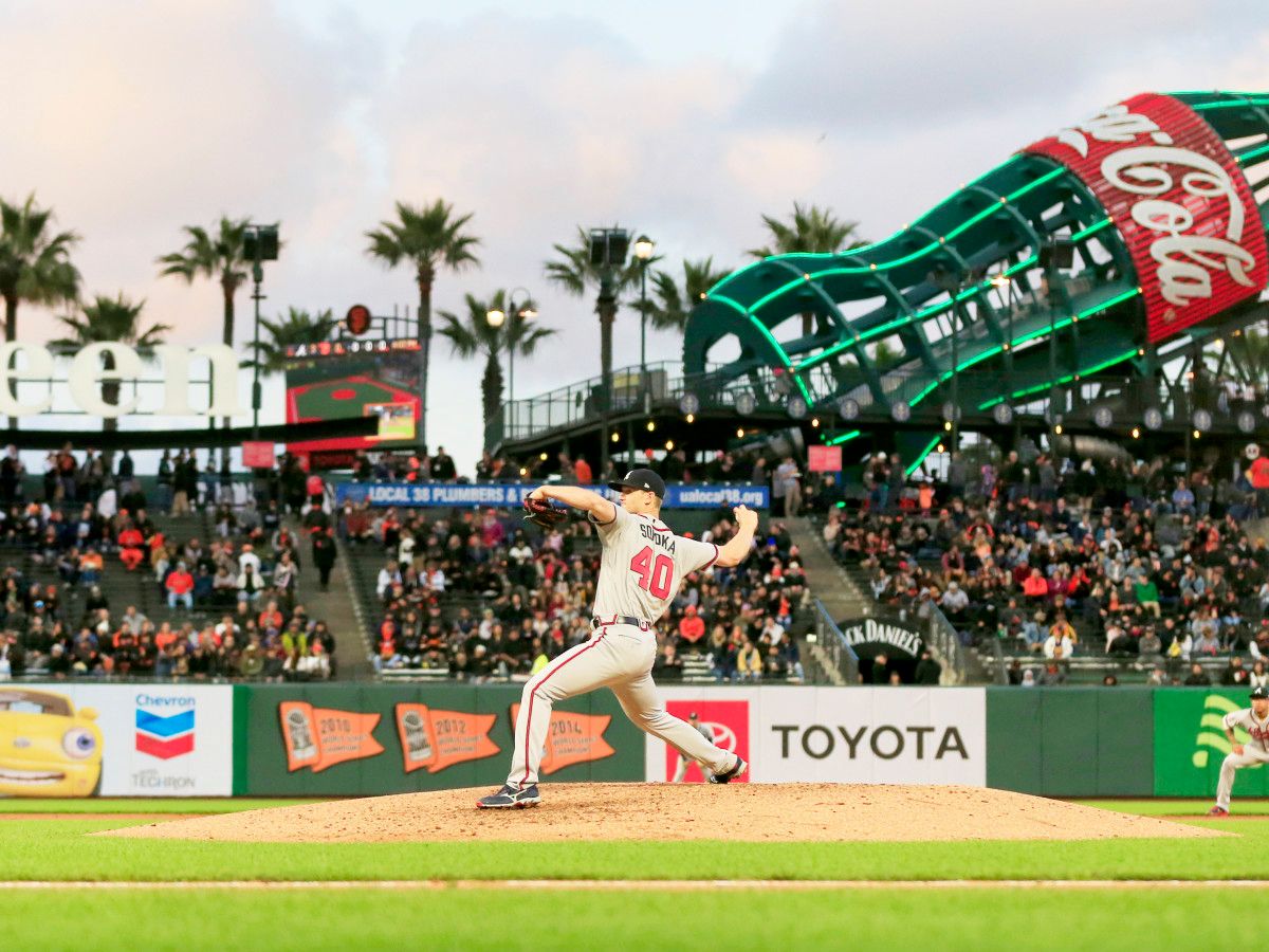 mike-soroka-inline-keuchel-signs.jpg