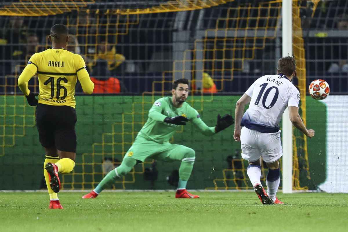 borussia-dortmund-v-tottenham-hotspur-uefa-champions-league-round-of-16-second-leg-5c854d63b8a6853457000001.jpg